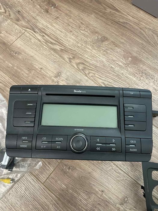 Оригинална медиа за Шкода Октавия 2 MP3