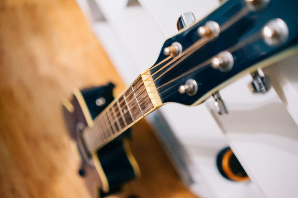 Chitară electro-acustică