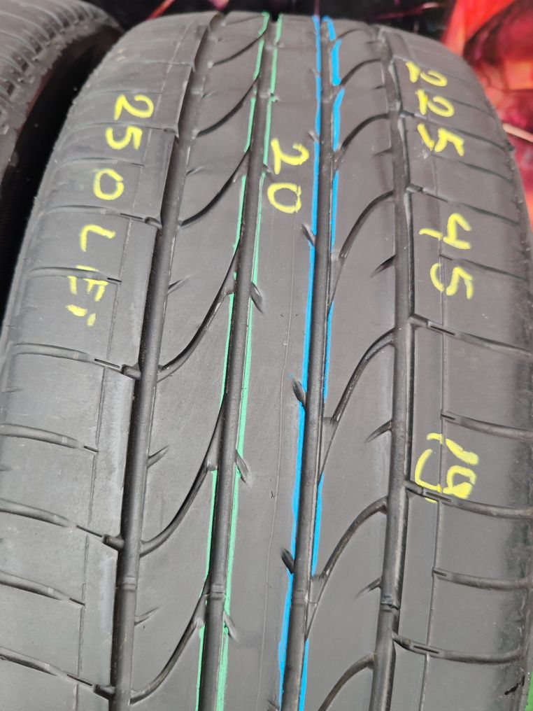 225 45 19 vara Bridgestone