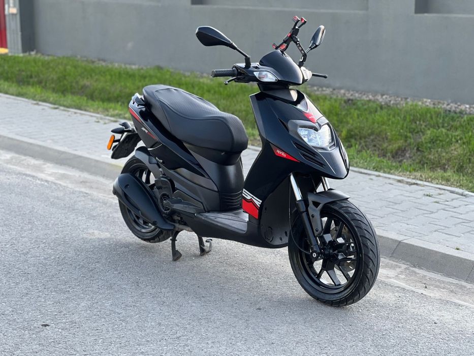 Aprilia SR ; 2016 ; 125 c.c.