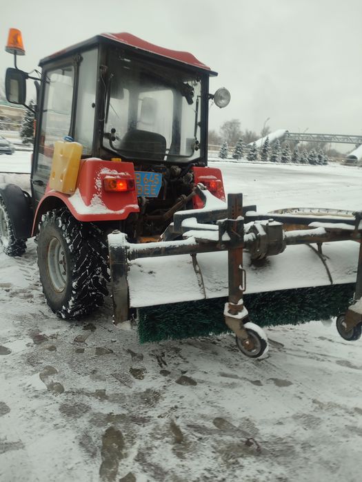 продам на трактор веник в хорошем состоянии для дорожных работ очень у