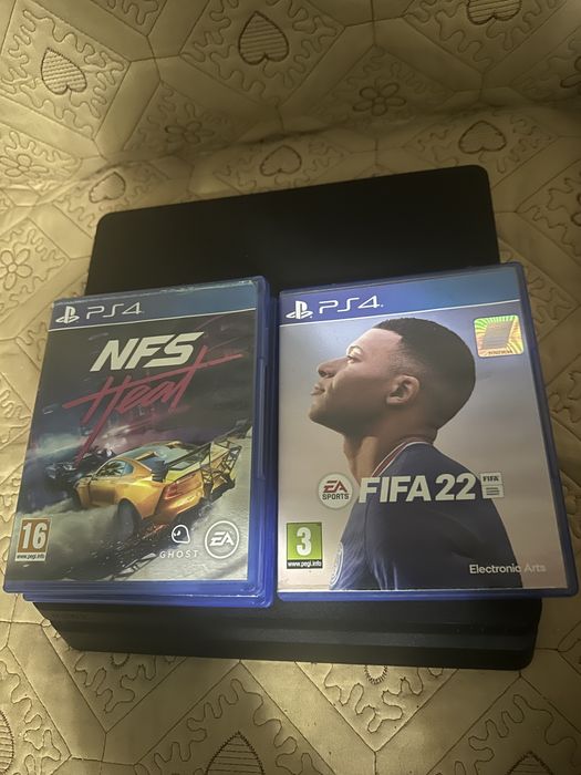 Vand ps4 slim un 1TB intreținut cu jocuri Fc25 Fc26 Fifa 22 gta 5