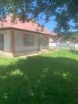 Vand casa bătrânească + 1300 m2 teren