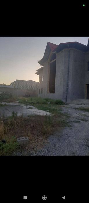 Хасанбой. 12-соток. 16-ком. 3-этажный. Фасад 40/30. Можно в рассрочку.