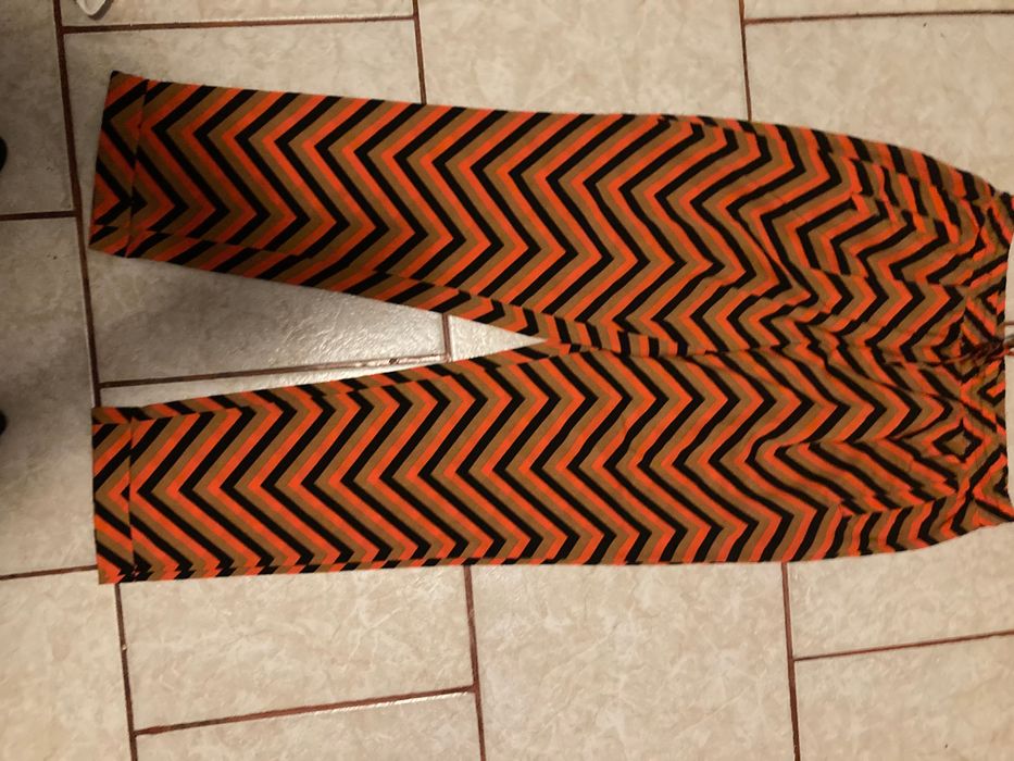 Vând bluza de damă în stare bună