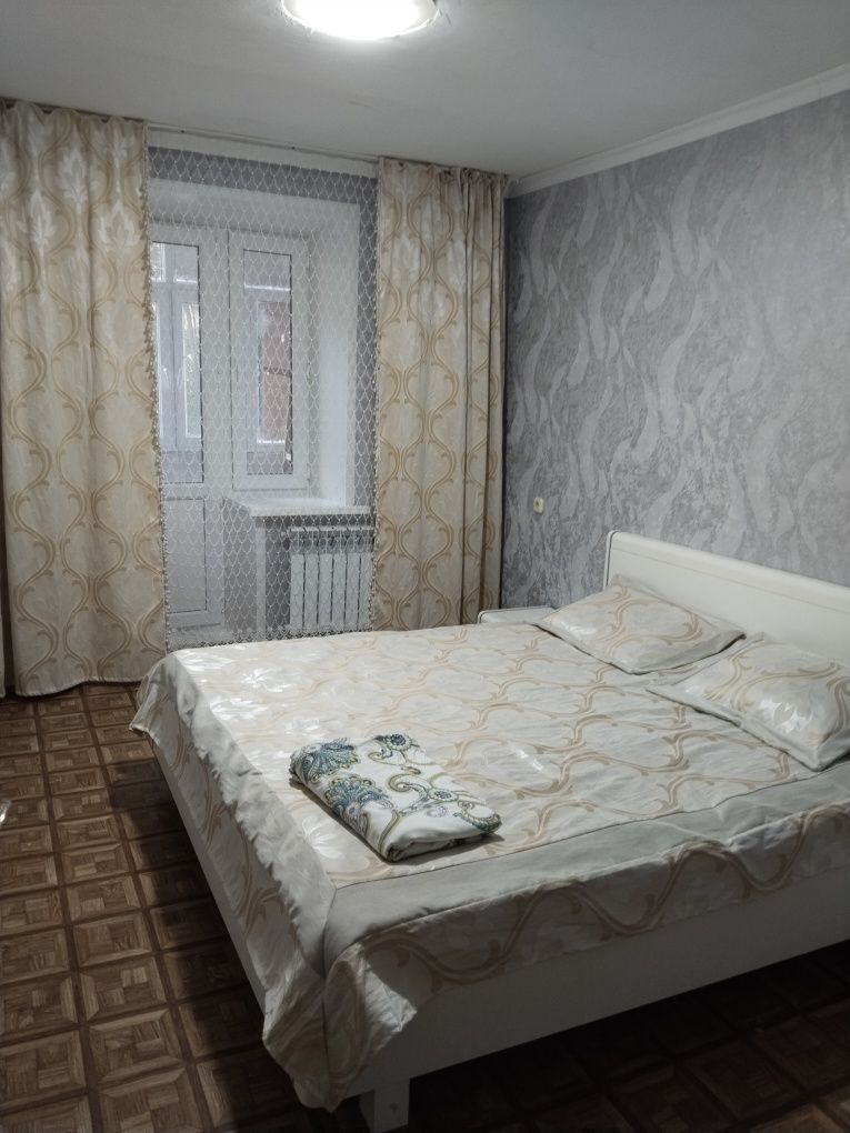 11 микр.. Сдам 2 комнатную квартиру в центре