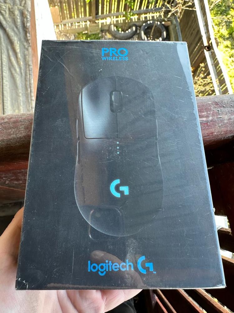 Logitech G Pro Lightspeed hero