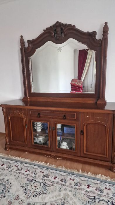 Цервант для гостинной