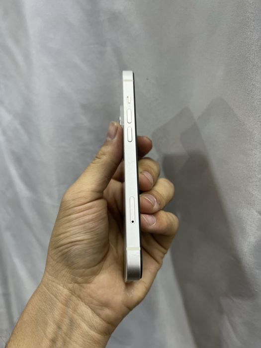 IPhone 13 128GB.          .