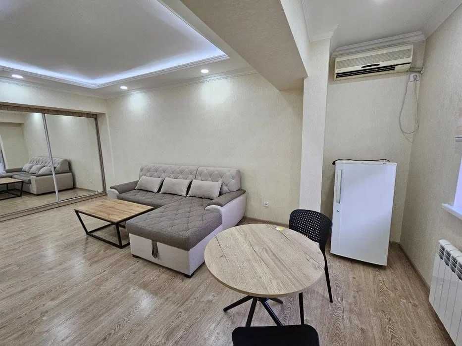 Сдаётся срочно квартира на Дружба Народов 827*