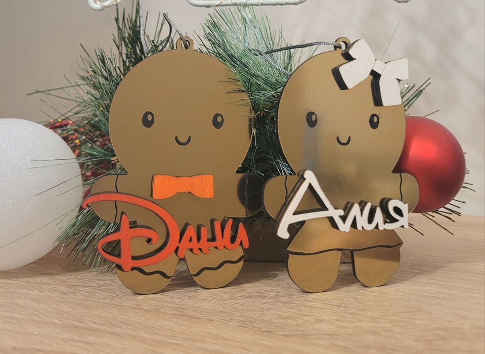 Коледни дървени персонализирани играчки – Идеален подарък и украса!