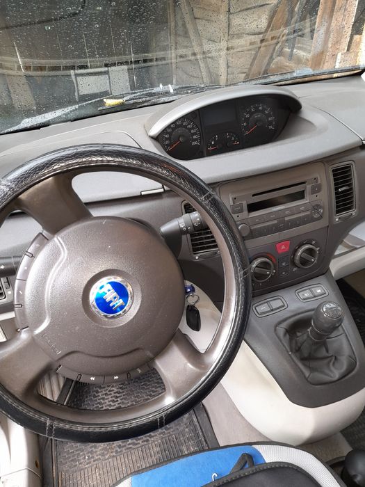 Vând Fiat Ideea  1.4 benzjna