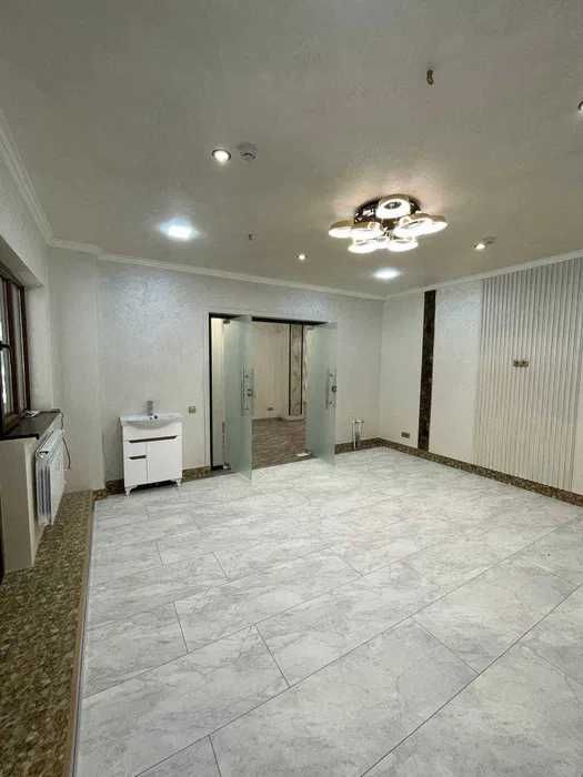 Продается офис, в центре города. 71 м2