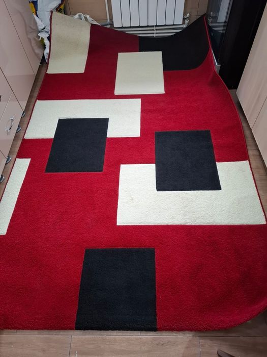 Covor 160 x 250 plus cadou covor forma floare