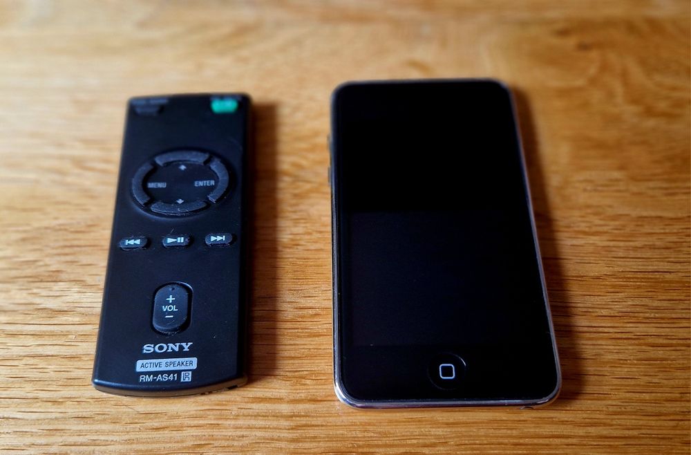 Sony Active Speaker + IPod Apple