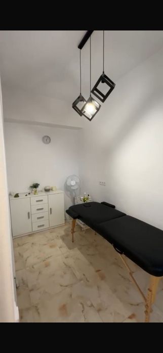 Închiriez cameră salon beauty