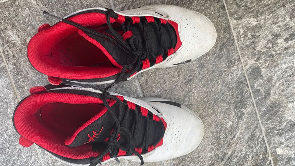 Jordan Max Aura 4