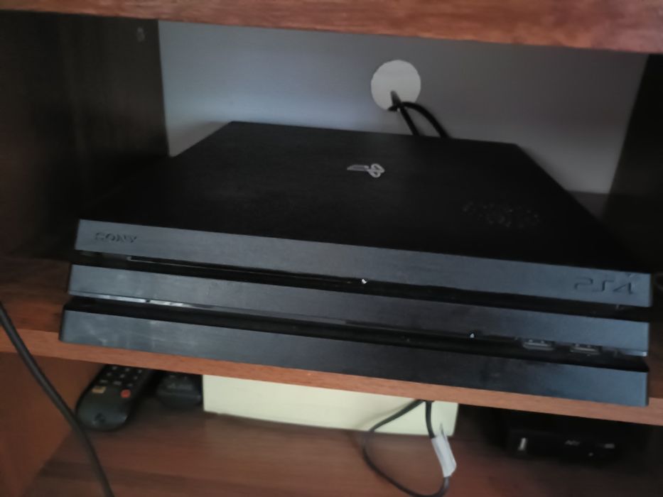 продам PS 4pro 1 tb
