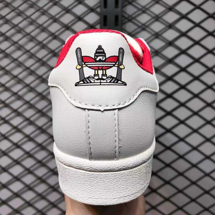 Оригинални кецове * ADIDAS SUPERSTAR Christmas Cloud * EU40