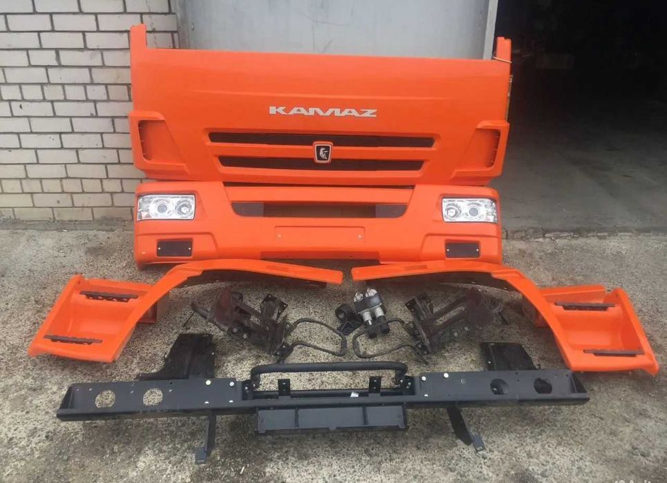 Капот откидной пластиковый КАМАЗ-65115, 6520 ЕВРО (рестайлинг), НОВЫЙ