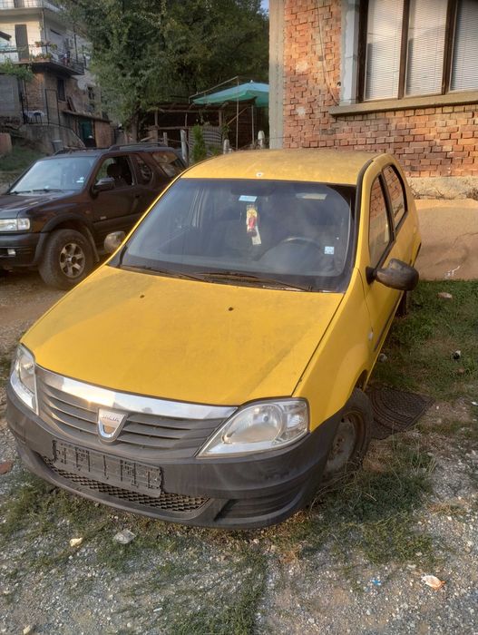 Дачия Логан цяла за части