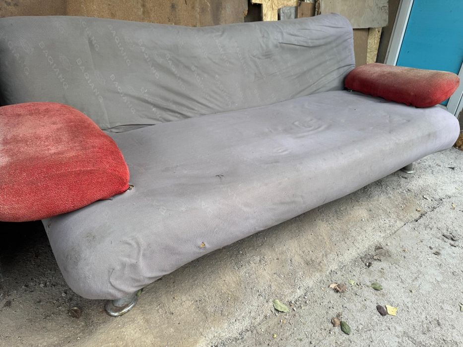 Продам диван срочно