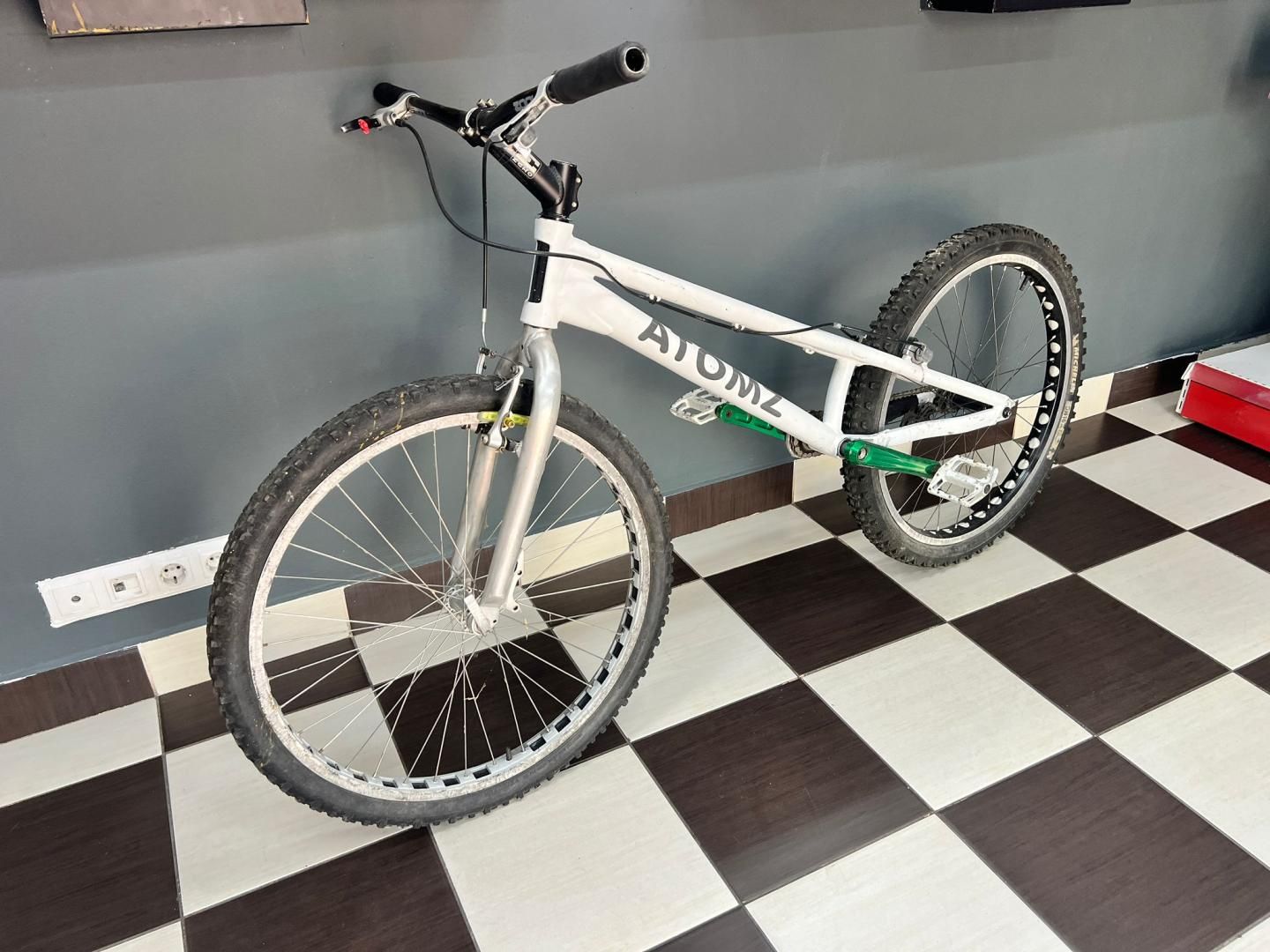 Bicicleta Trial Atomz -I-