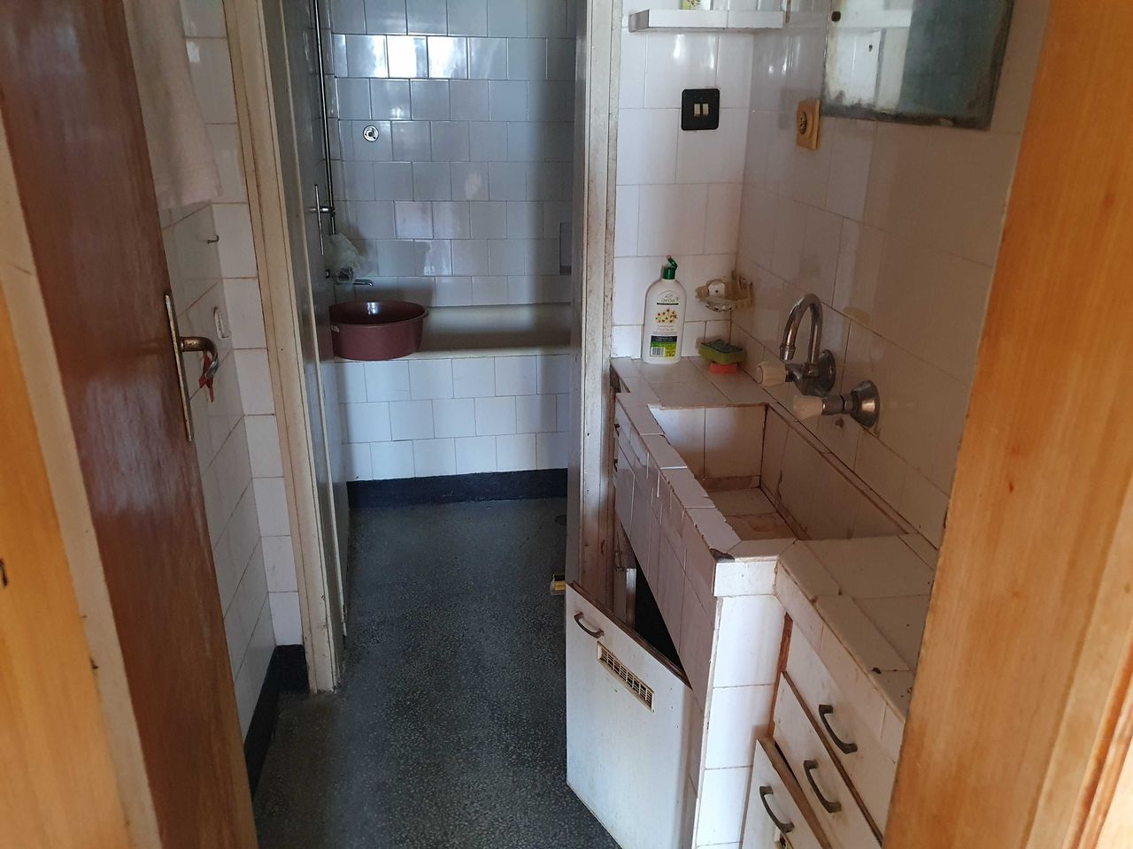 Продава се Четиристаен апартамент в Казанлък - 100 кв.м за 1071 €/кв.м - Снимка #7