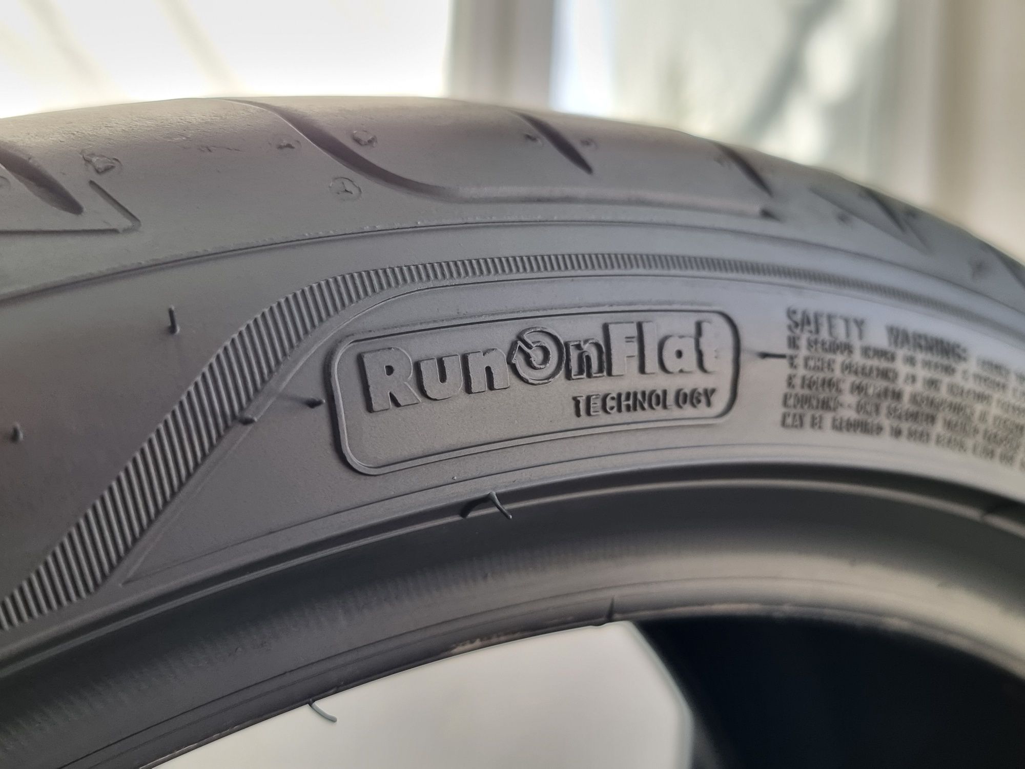 255/35/19 Goodyear 2Броя: 250лв 6мм
