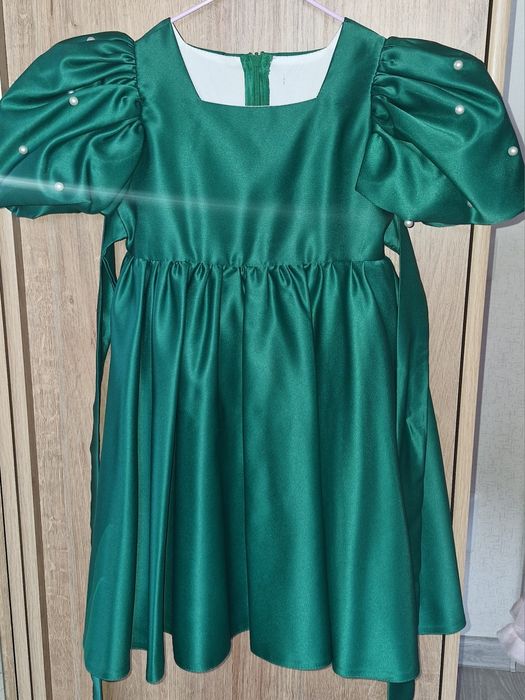 Нарядное платье для девочки