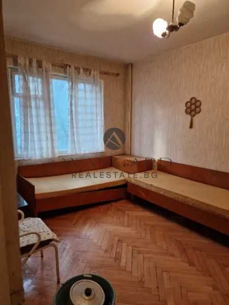 Продава се Тристаен апартамент в Пловдив, Кючук Париж - 80 кв.м за 1518 €/кв.м - Снимка #2