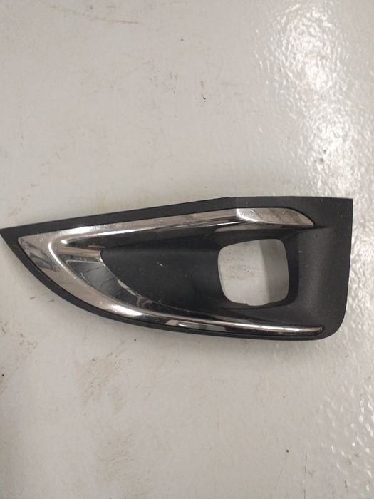 Grila / ochelar proiector stanga Peugeot 3008 / 5008