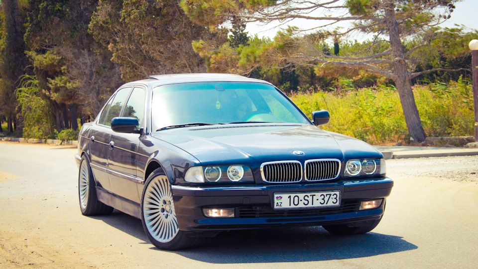 Бампер / хром / молдинг на БМВ 7 E38 / BMW E38 7