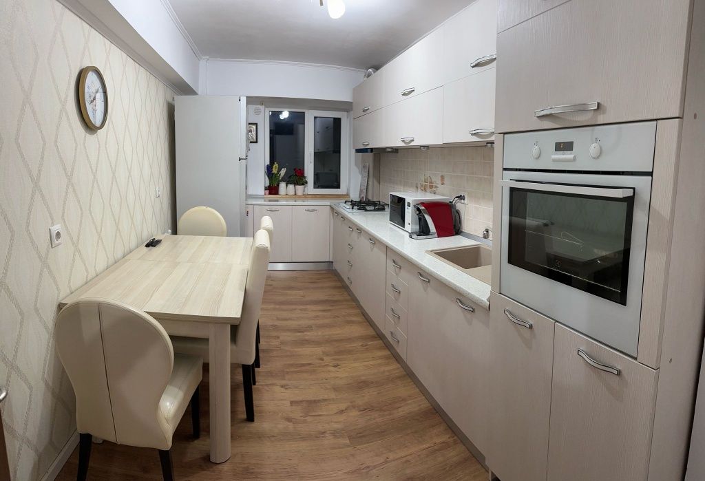 Apartament 3 camere mobilat și utilat