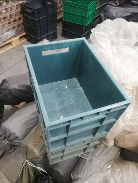 Пластиковые крепкие ящики