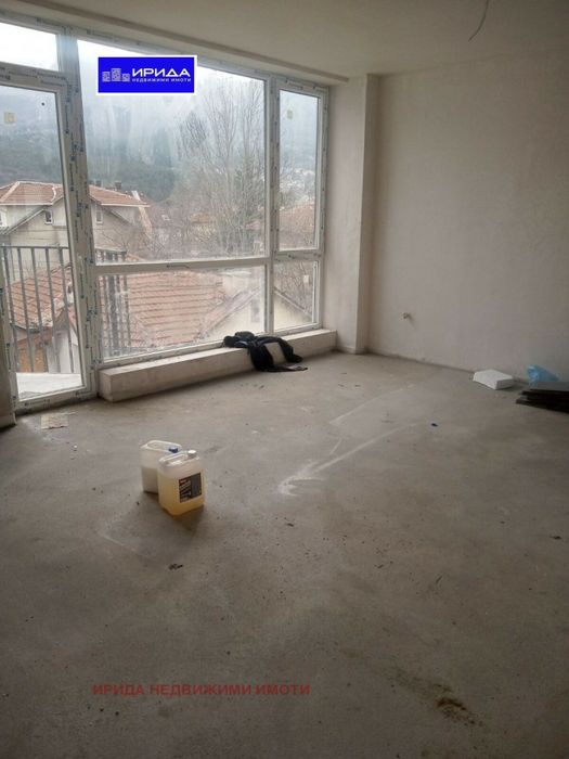 Двустаен апартамент в Карпузица  с АКТ 15!