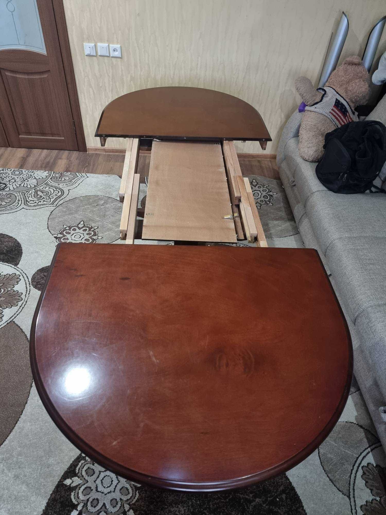 Продам стол раздвижной 160 см в сложенном, 280 в разложенном!