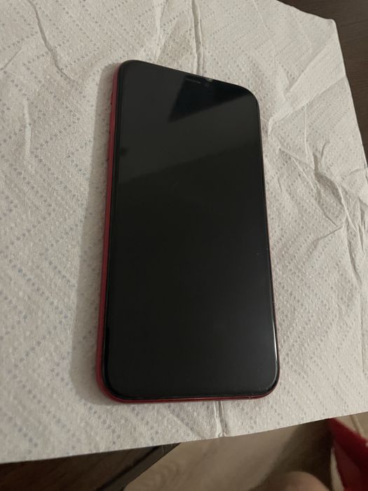 Vand iphone 11 liber de retea