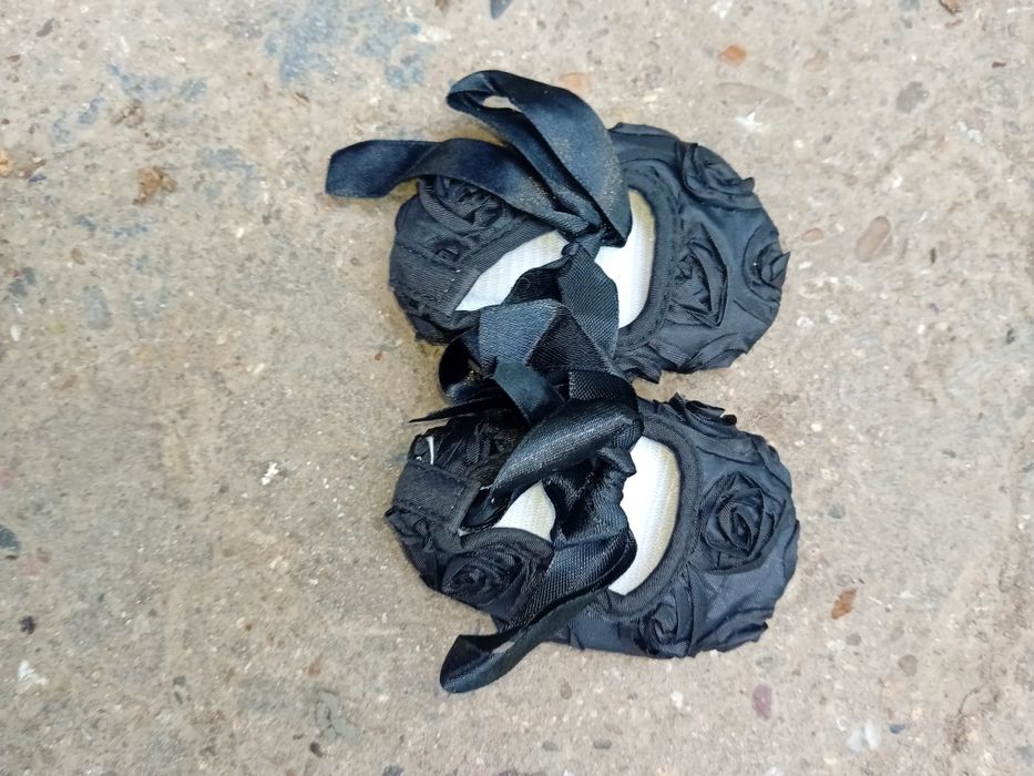 Totosei bebe noi fetite 10 Ron perechea 17 20 21 16 etc