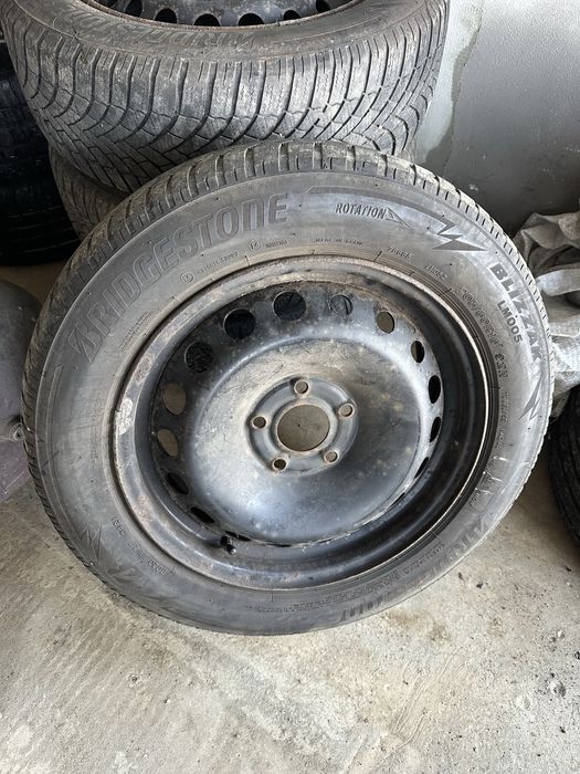 Jante plus anvelope iarna bridgestone 205/60/16/ renault