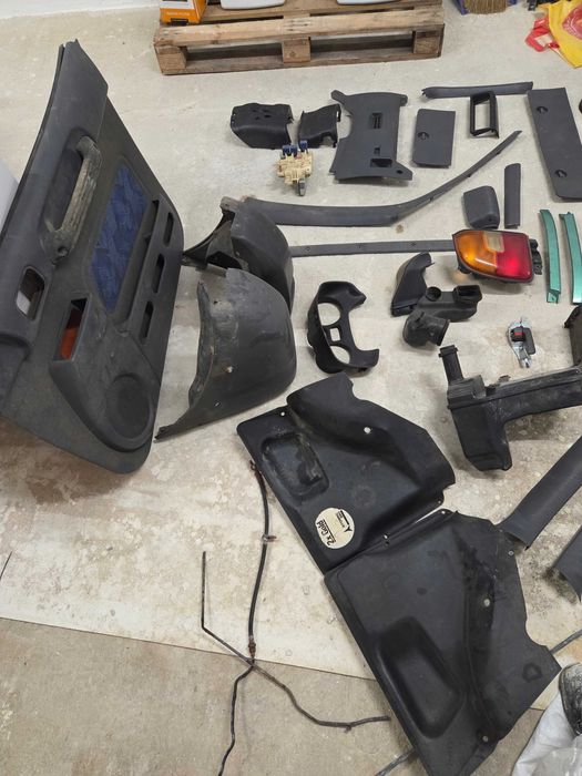 Части за Тойота РАВ 4  1995 г. първа генерация 3 врати ляв волан