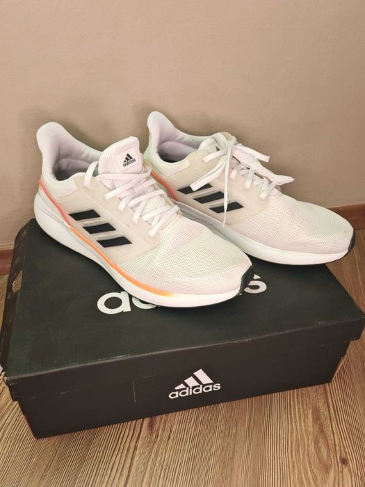 Спорни обувки adidas