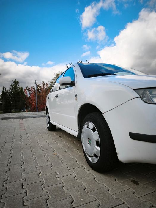 Vând skoda fabia