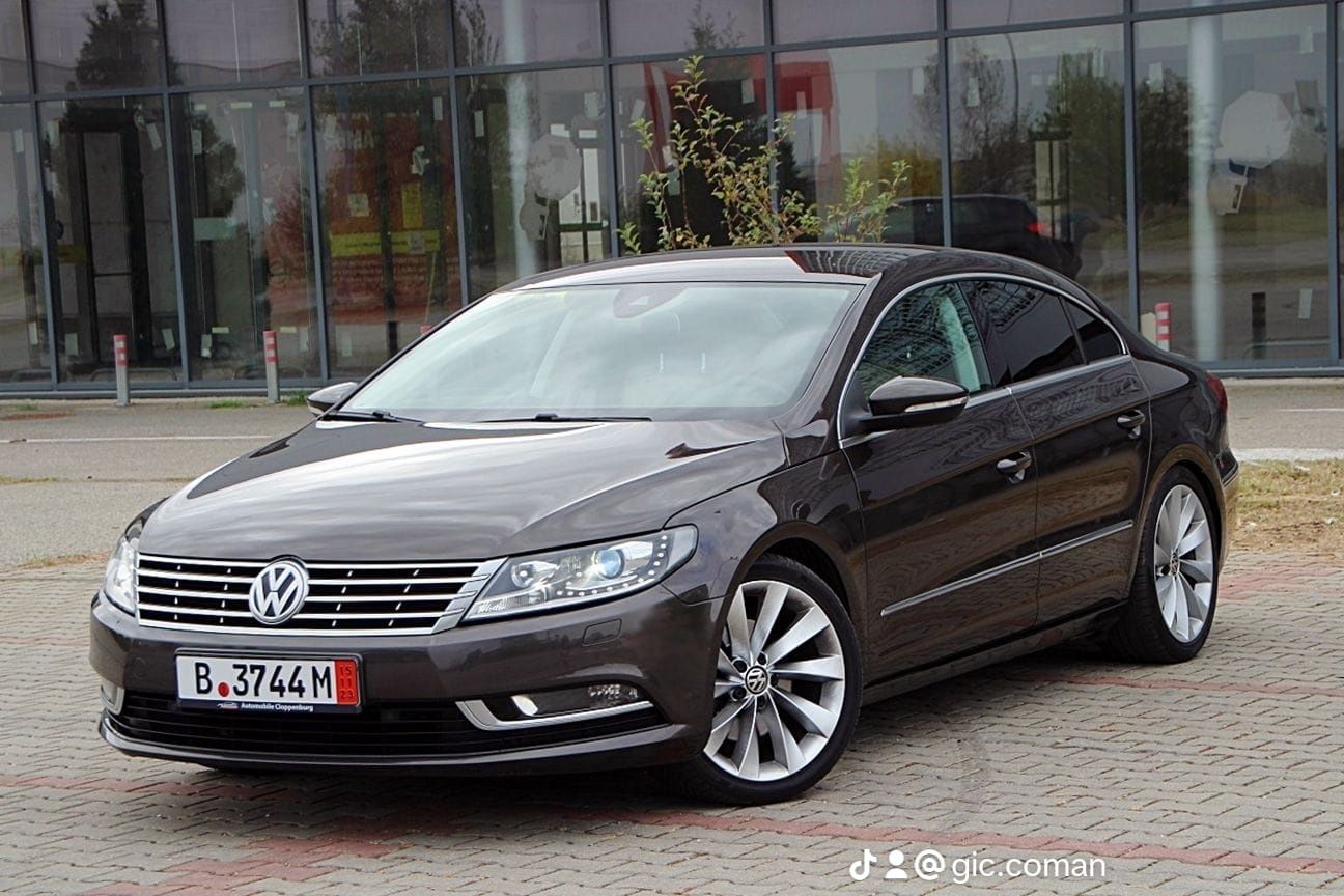 Vând volkswagen Passat CC