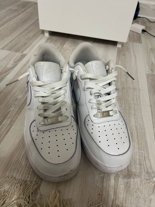 кроссовки женские