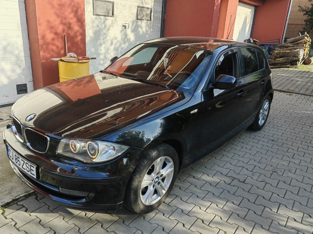 Vând BMW seria 1, 120D