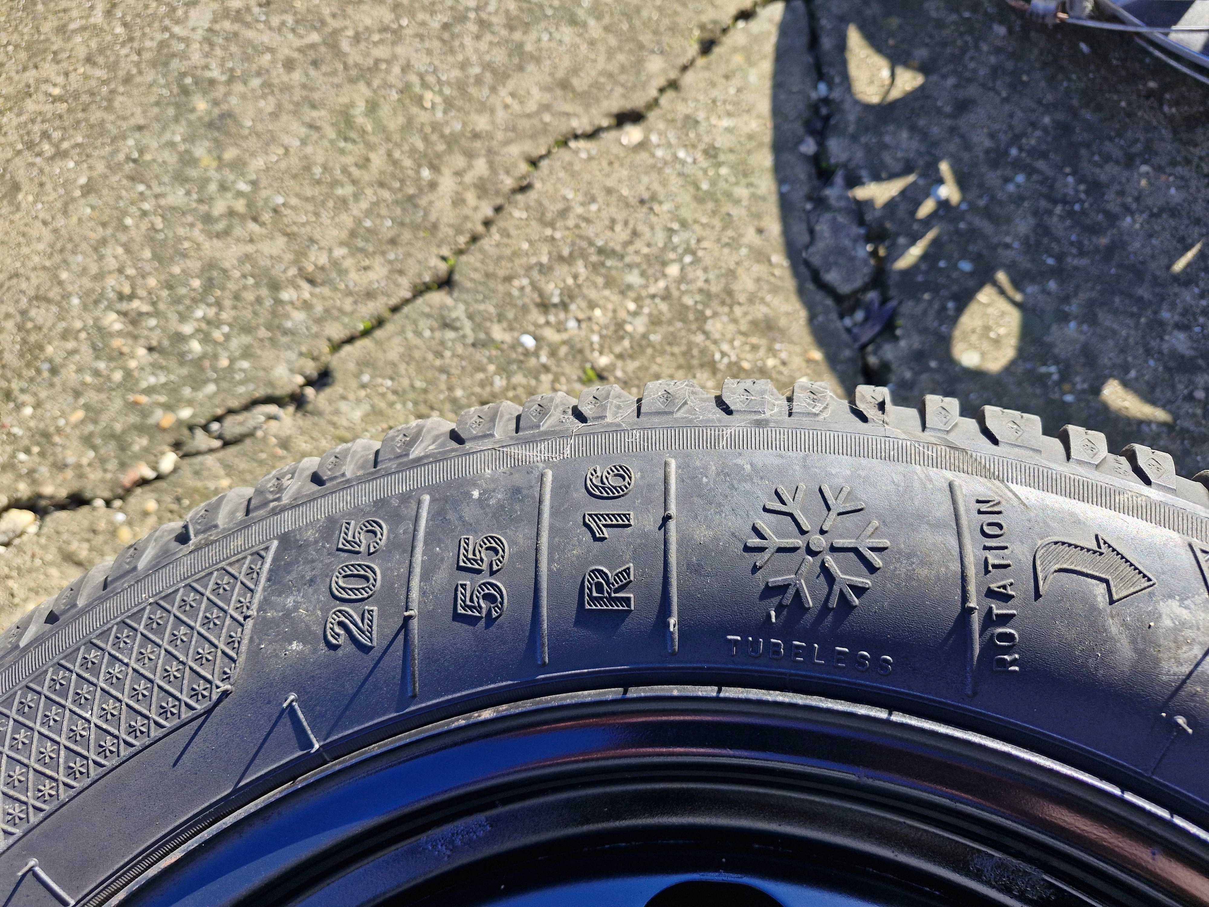 set 4 jante volkswagen si anvelope iarna 205.55.R16 ca NOI