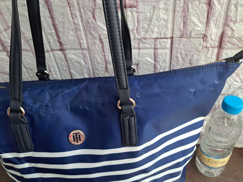 дамска чанта,Tommy Hilfiger голяма синя торба