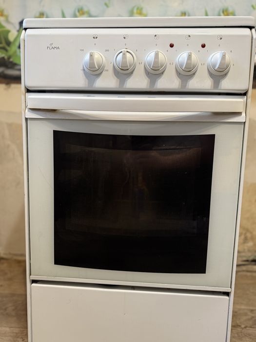 Продам электрическую плиту