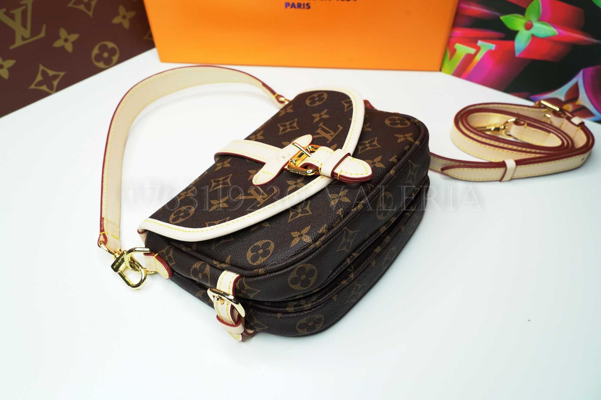 Geanta Louis Vuitton - Saumur - Piele Naturala